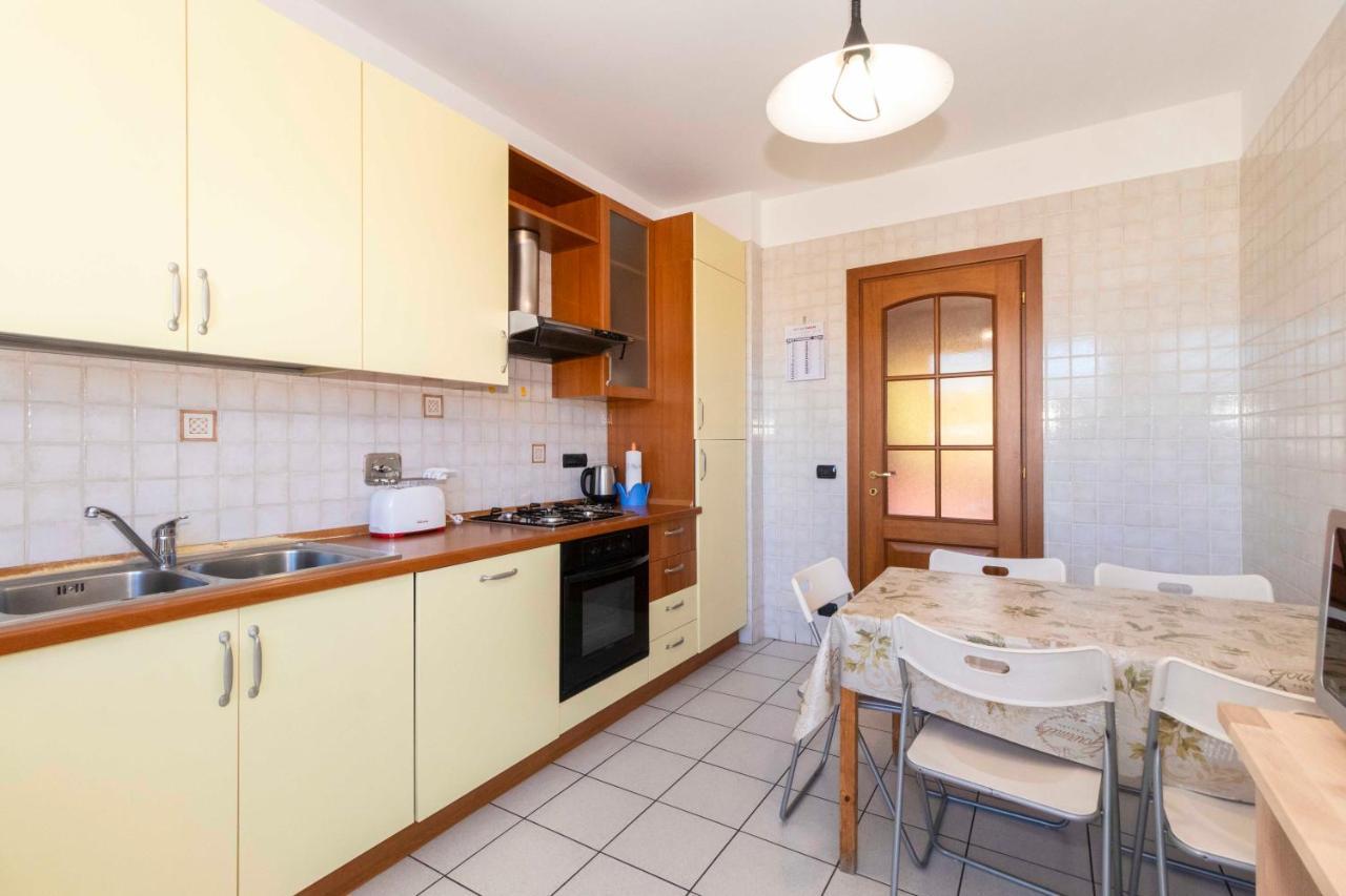 Apartamento Cozy&Spacious Apt 2 Min Walk From The Tram Stop! Turín Exterior foto