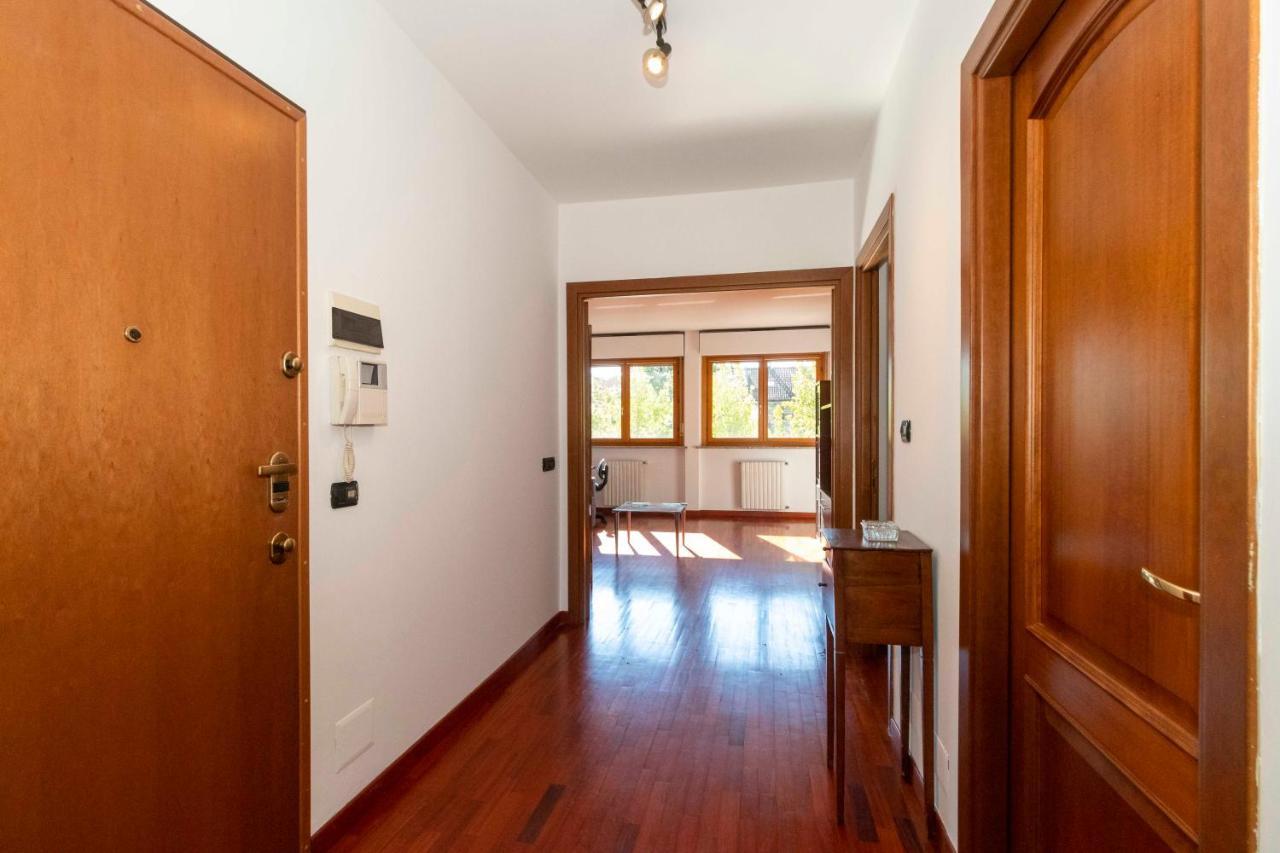 Apartamento Cozy&Spacious Apt 2 Min Walk From The Tram Stop! Turín Exterior foto