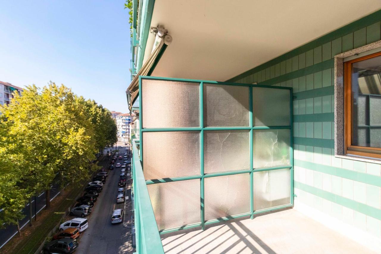 Apartamento Cozy&Spacious Apt 2 Min Walk From The Tram Stop! Turín Exterior foto