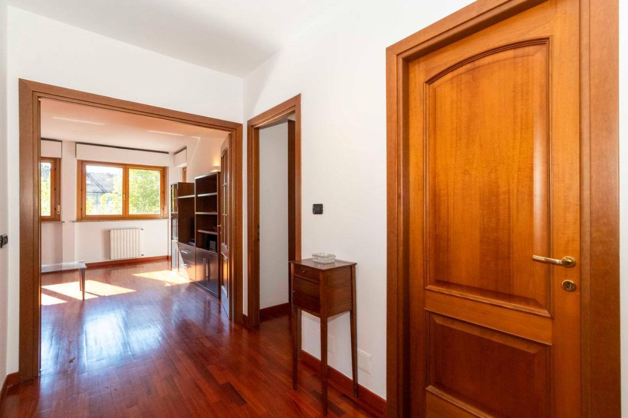 Apartamento Cozy&Spacious Apt 2 Min Walk From The Tram Stop! Turín Exterior foto