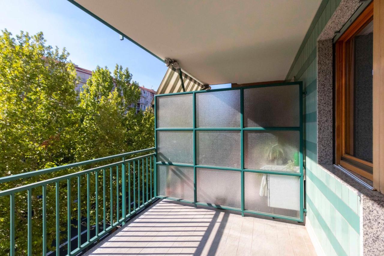 Apartamento Cozy&Spacious Apt 2 Min Walk From The Tram Stop! Turín Exterior foto