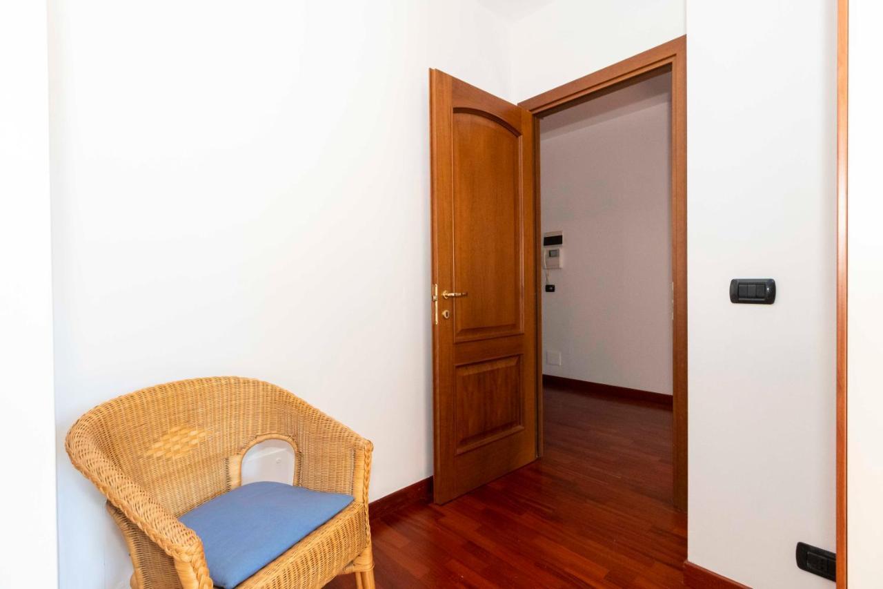 Apartamento Cozy&Spacious Apt 2 Min Walk From The Tram Stop! Turín Exterior foto