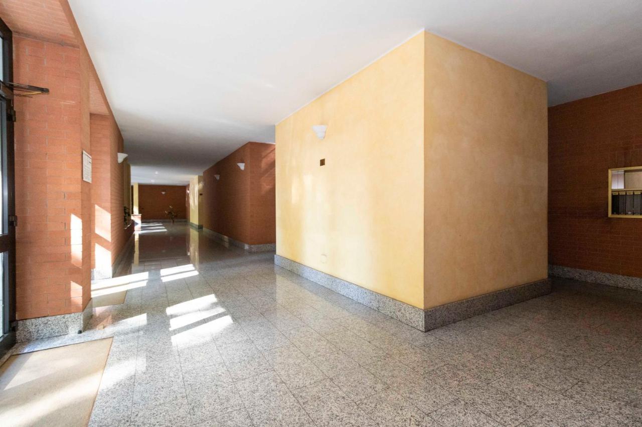 Apartamento Cozy&Spacious Apt 2 Min Walk From The Tram Stop! Turín Exterior foto