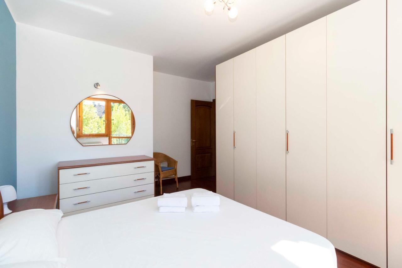 Apartamento Cozy&Spacious Apt 2 Min Walk From The Tram Stop! Turín Exterior foto